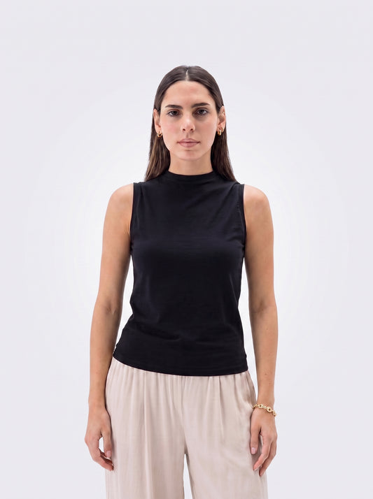 Basic Sleeveless Undershirt